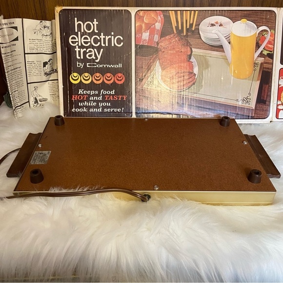 Vintage Cornwall Hot  Electric Tray food warmer 1970’s walnut colour - Picture 10 of 14